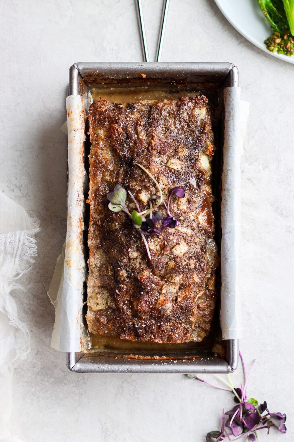 Bulk Cheddar-Stuffed Garlic Herb Beef Meatloaf (15 oz)