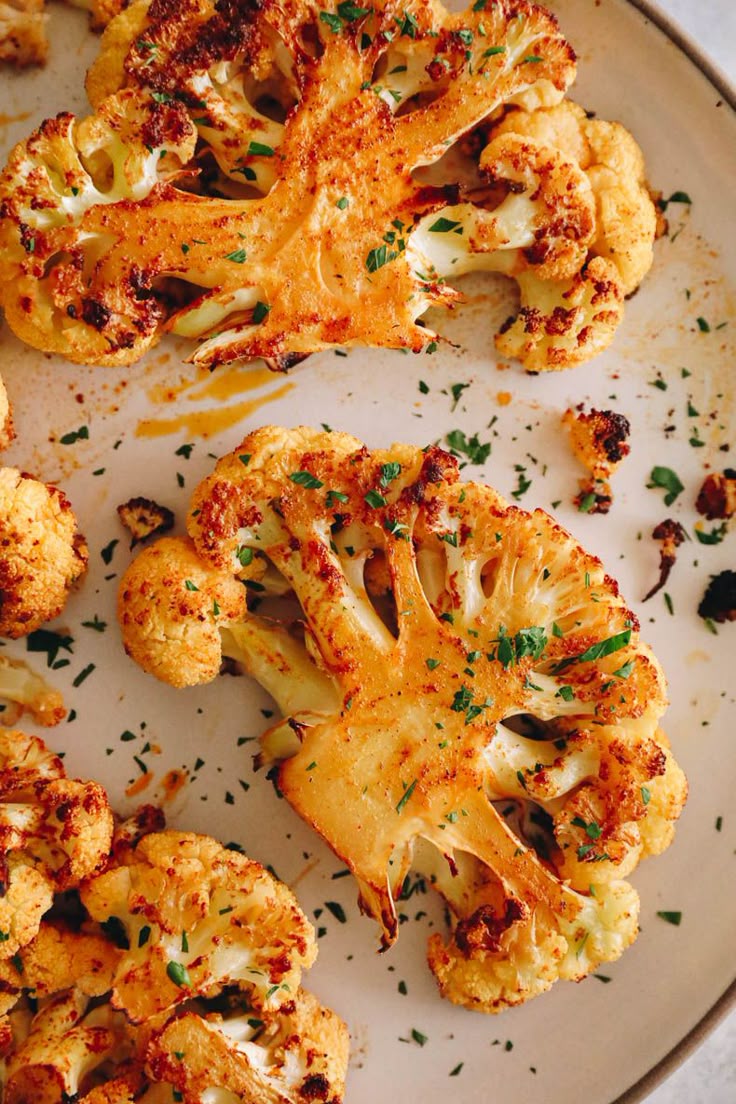 Mediterranean Roasted Cauliflower 🌱