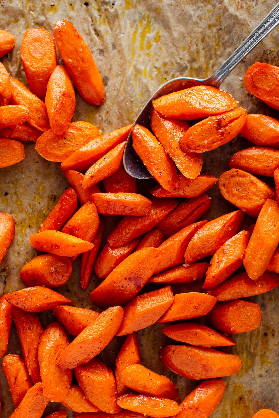 Roasted Carrots w/Garlic & Lemon Zest 🌱