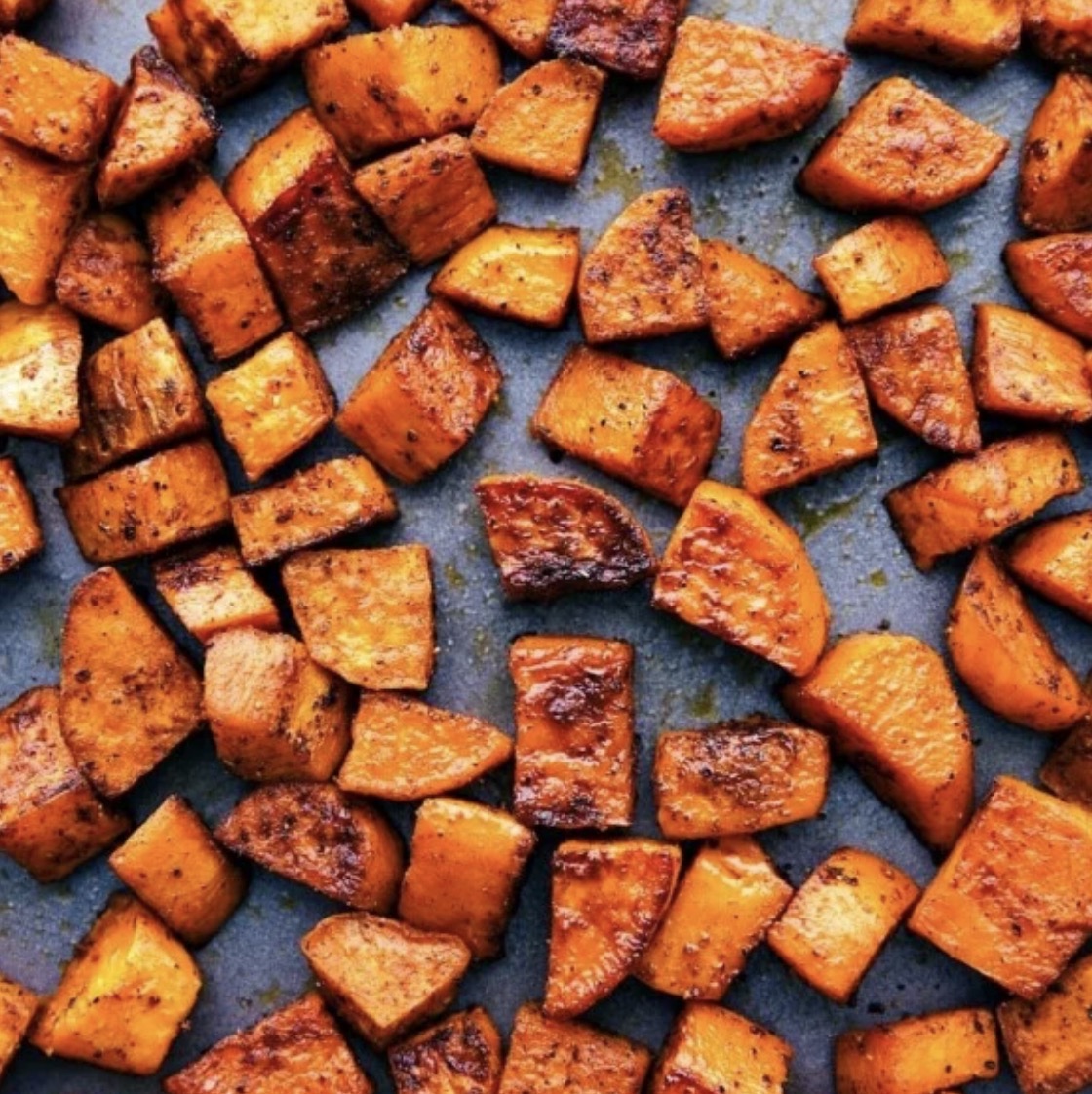 Harissa Roasted Sweet Potatoes🌱